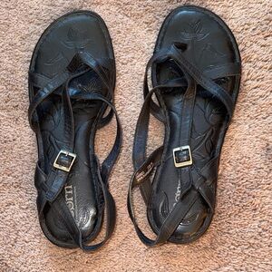Born black leather strappy thong slingback sandals. Size 8.